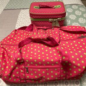 Duffel travel bag and matching makeup case